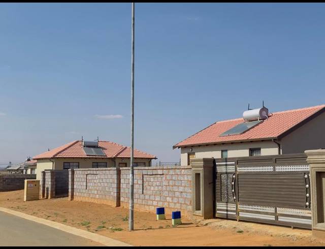 2 BEDROOM HOUSE FOR SALE IN WINDMILL PARK